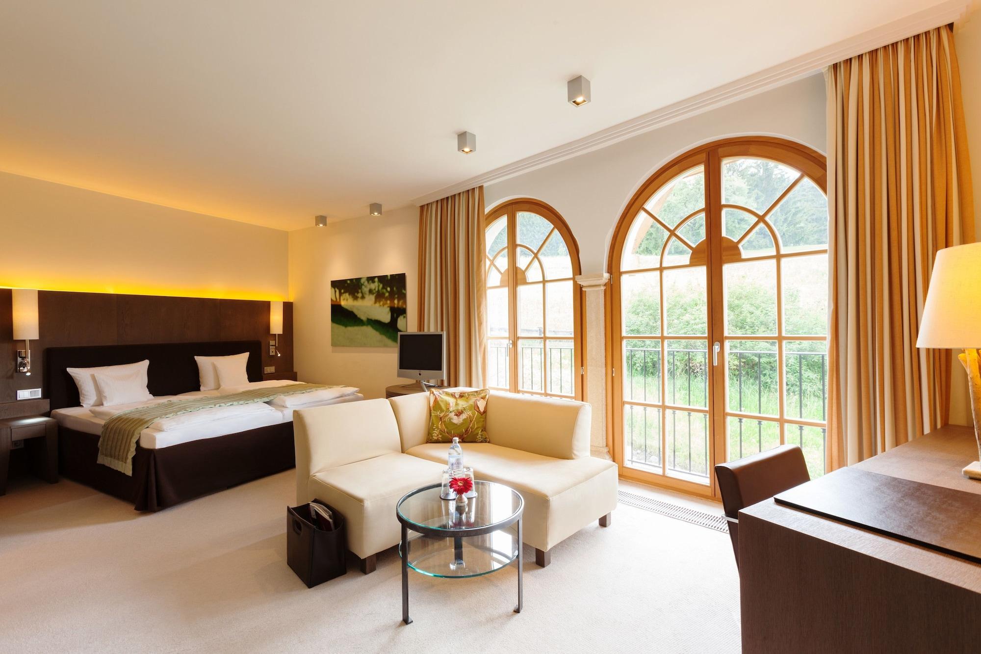 Schlosshotel Kitzbuehel A-Rosa Collection Ngoại thất bức ảnh A room at the Hotel Axelmannstein