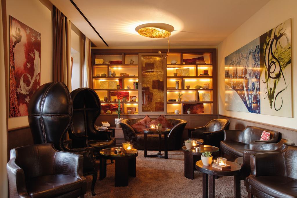 Schlosshotel Kitzbuehel A-Rosa Collection Ngoại thất bức ảnh The Library