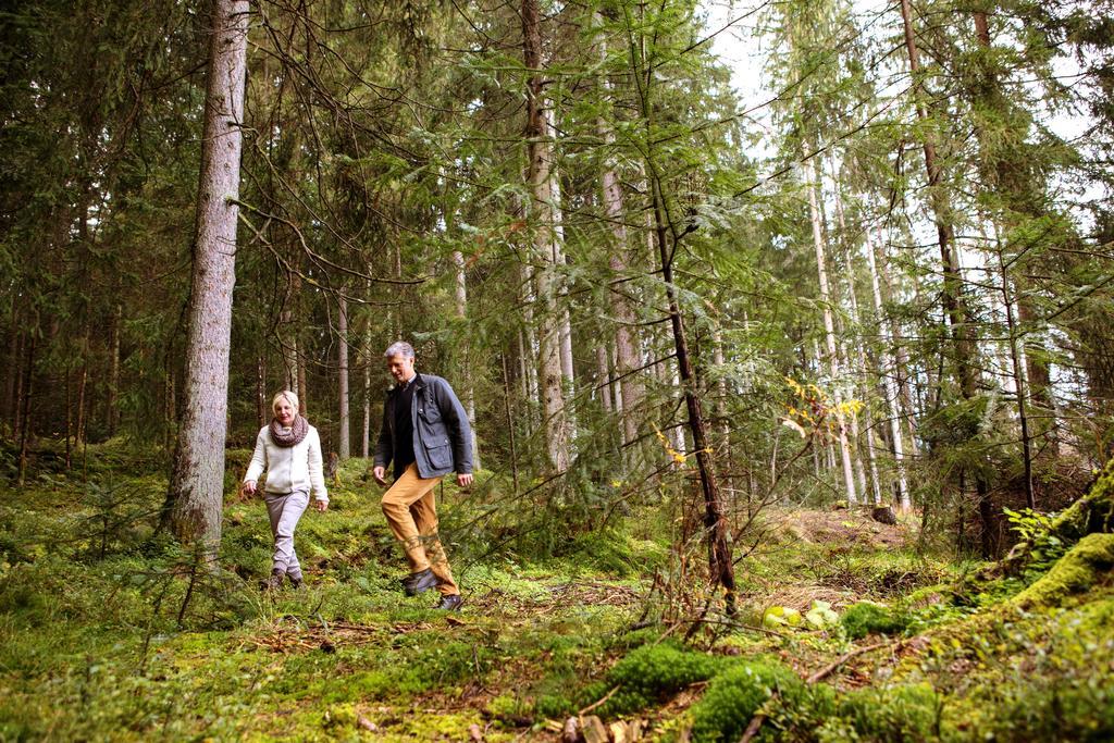Schlosshotel Kitzbuehel A-Rosa Collection Ngoại thất bức ảnh Hiking in the forest
