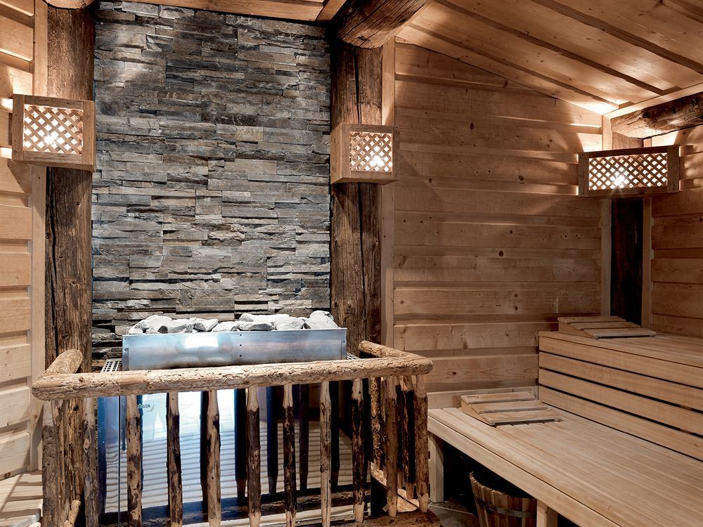 Schlosshotel Kitzbuehel A-Rosa Collection Ngoại thất bức ảnh A modern Finnish sauna