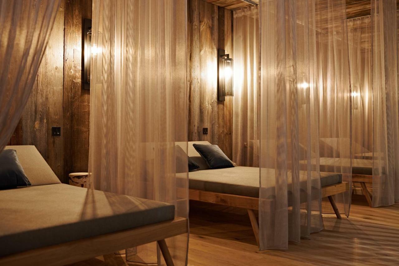 Schlosshotel Kitzbuehel A-Rosa Collection Ngoại thất bức ảnh The spa at The Lodge at Bluefin Bay